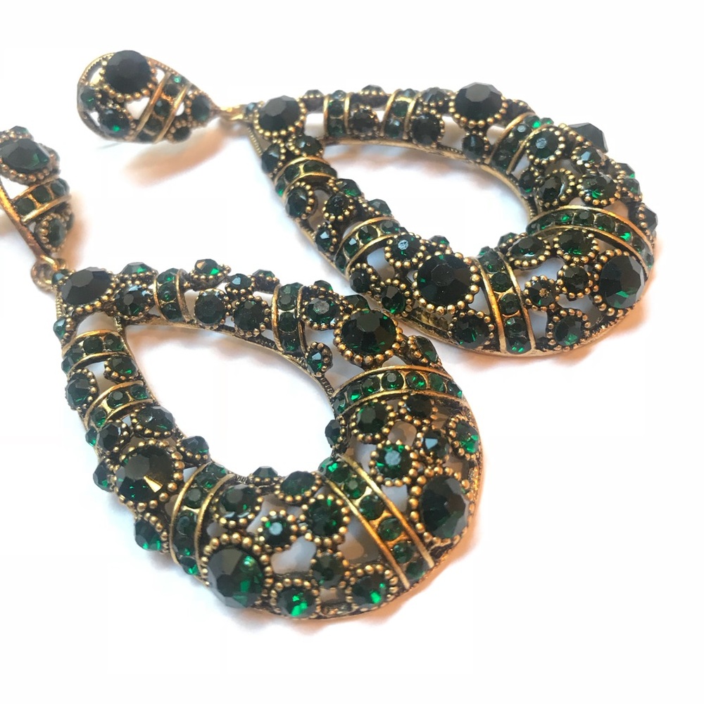 Pretty teardrop green & gold earrings - Picture 4 of 8